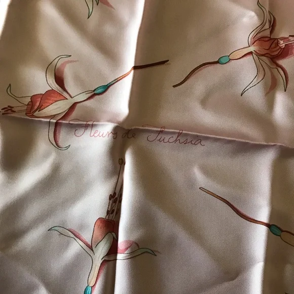 100% silk HERMES SCARF - Picture 9 of 15